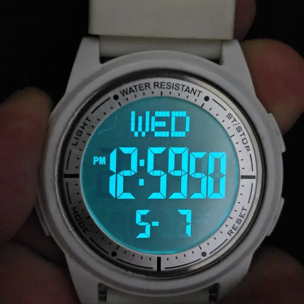 44MM‎ Men's Digital Watch White Case Cream Plastic Bands New Battery